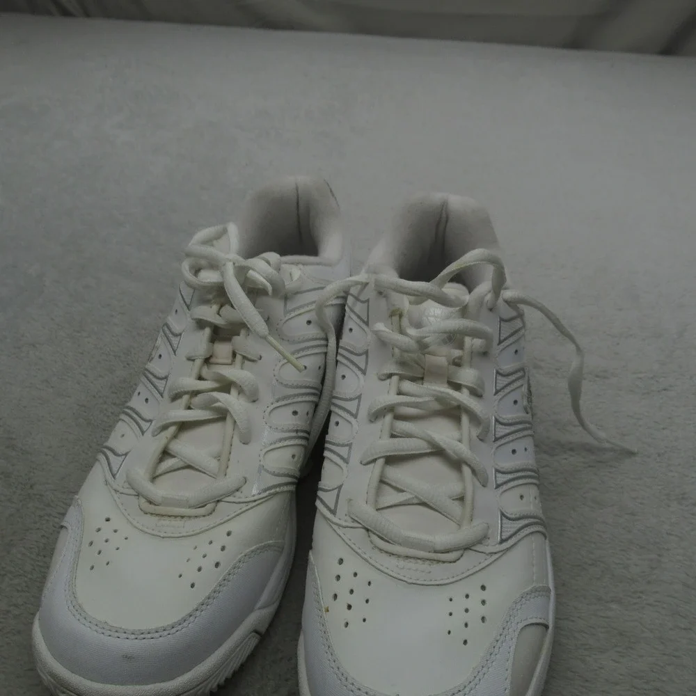 K-Swiss few blemish